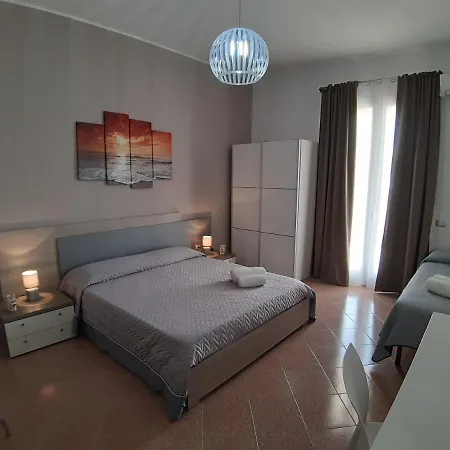 Oda ve Kahvaltı Costa Sicula 4*
