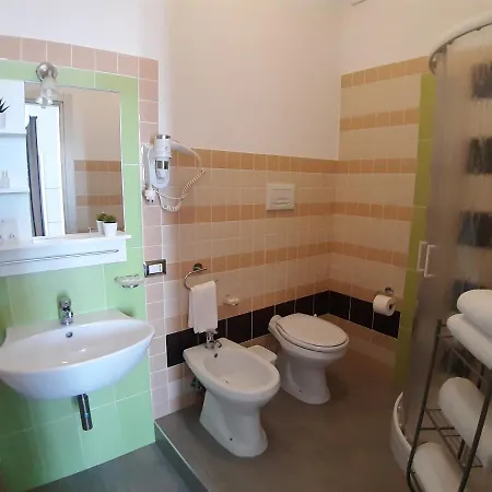 Oda ve Kahvaltı Costa Sicula 4*
